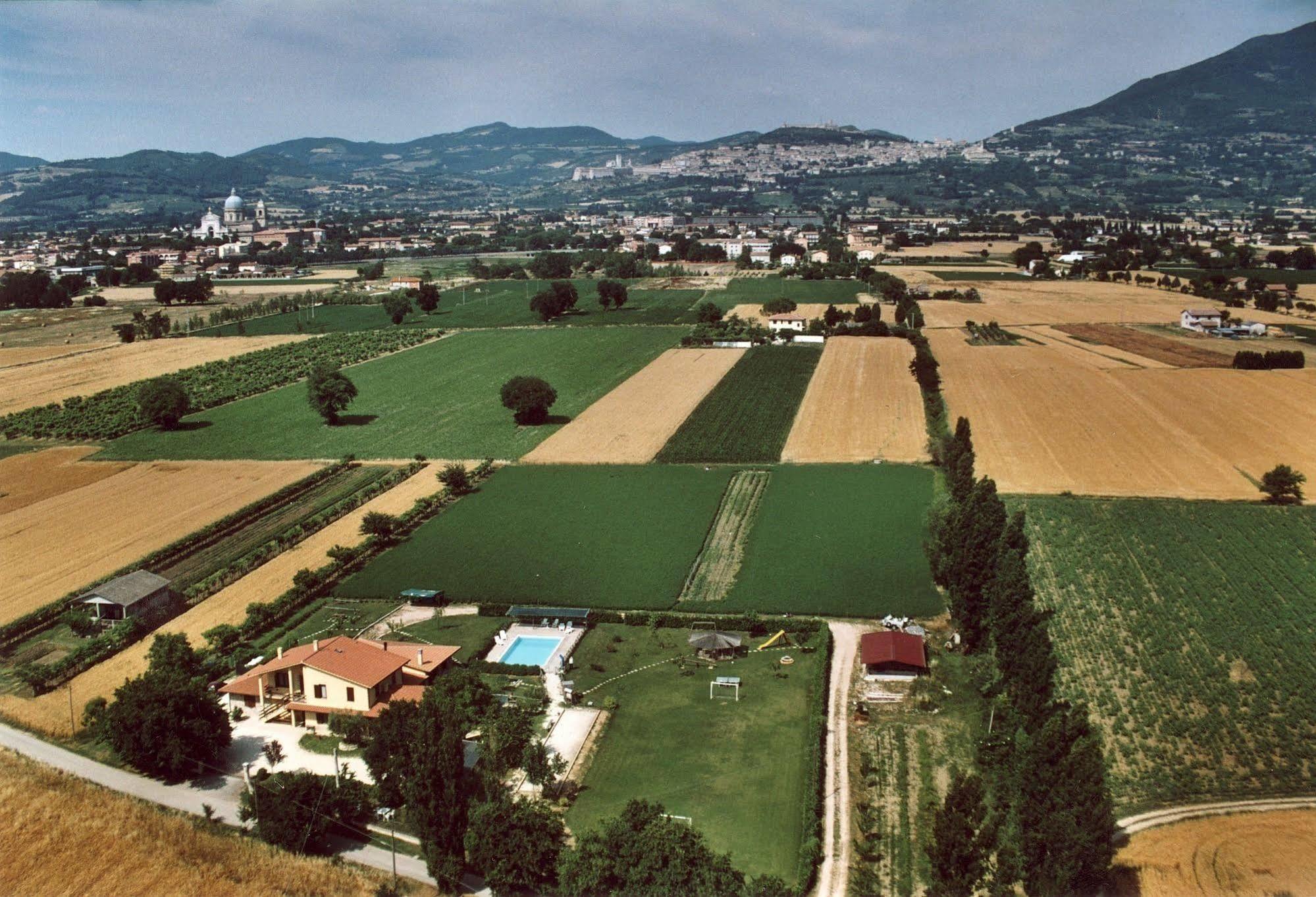 Agriturismo La Mora Assisi Buitenkant foto