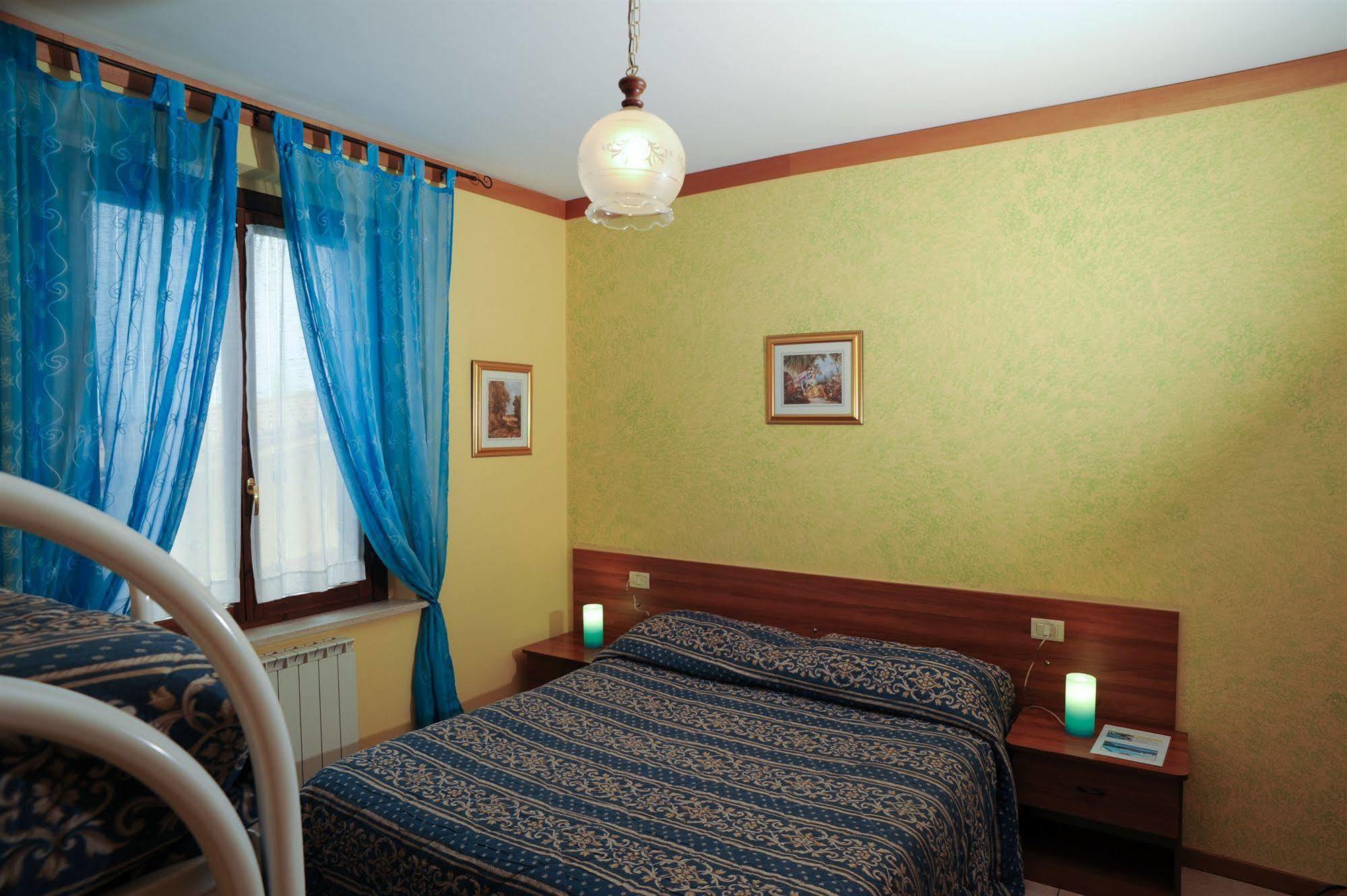 Agriturismo La Mora Assisi Buitenkant foto